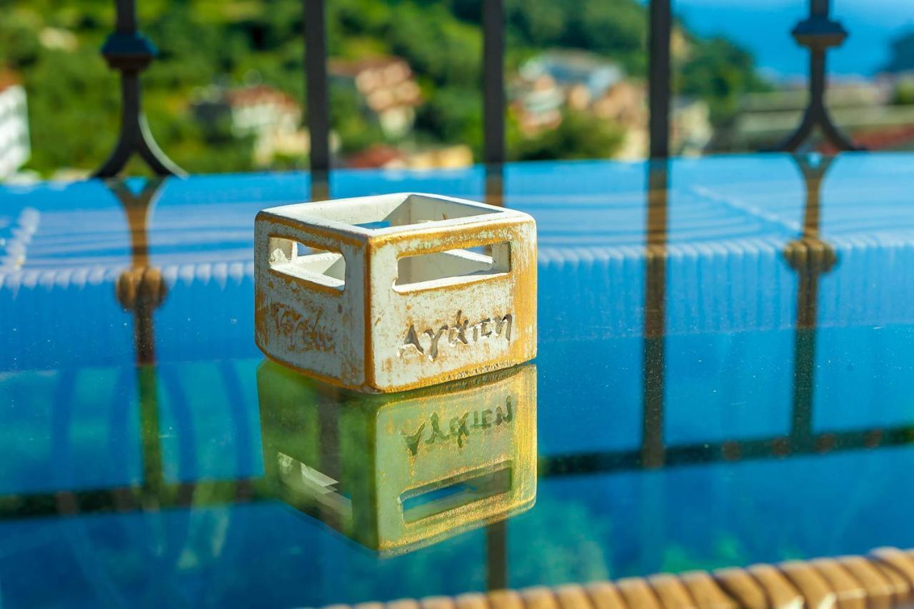 Natura Luxury Suites Parga Ngoại thất bức ảnh