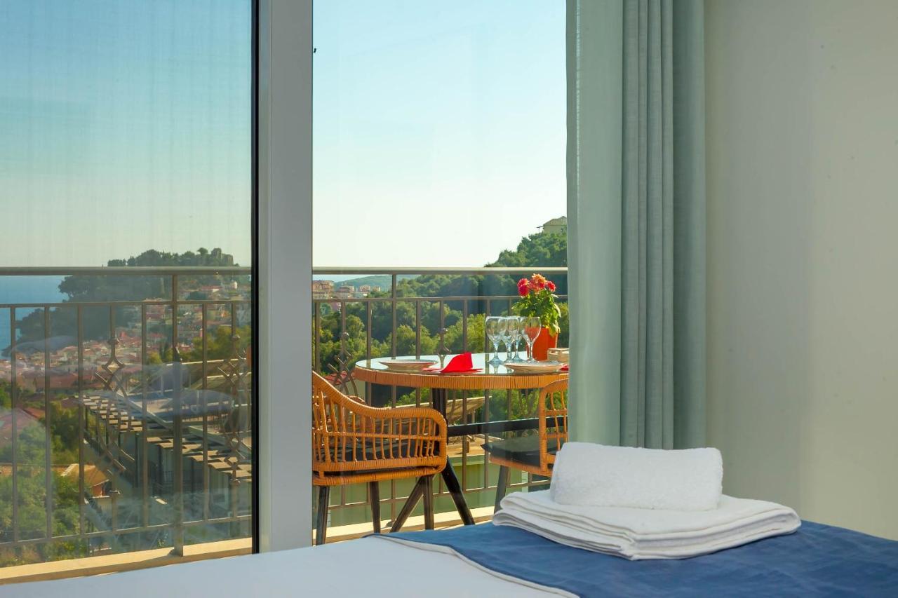 Natura Luxury Suites Parga Ngoại thất bức ảnh