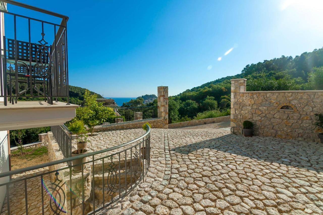 Natura Luxury Suites Parga Ngoại thất bức ảnh