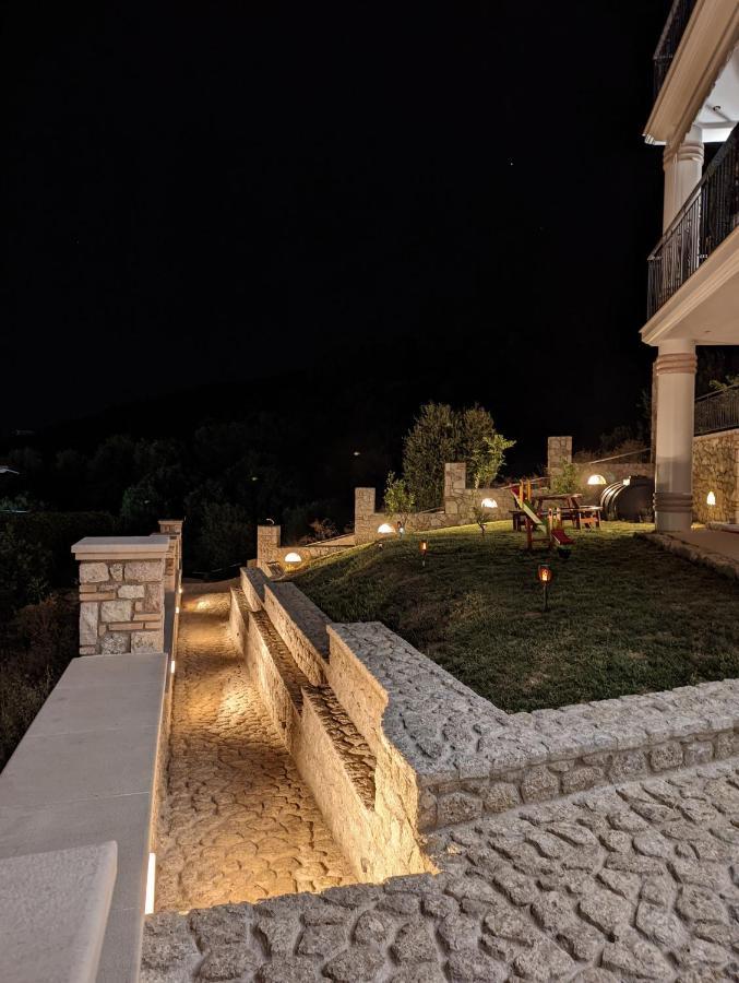 Natura Luxury Suites Parga Ngoại thất bức ảnh